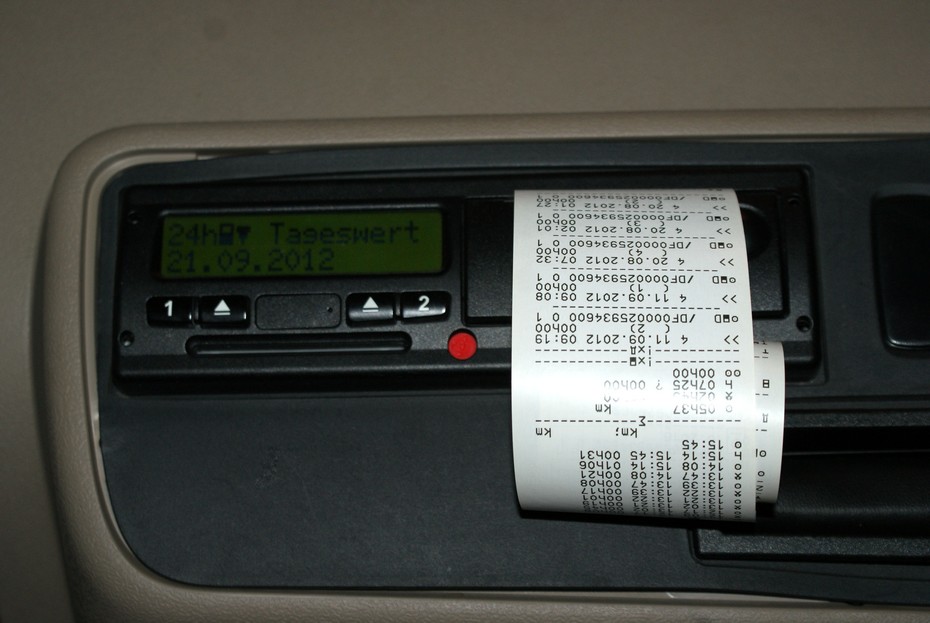 digitaler tachograph mit ein minuten regel macht ausdruck 