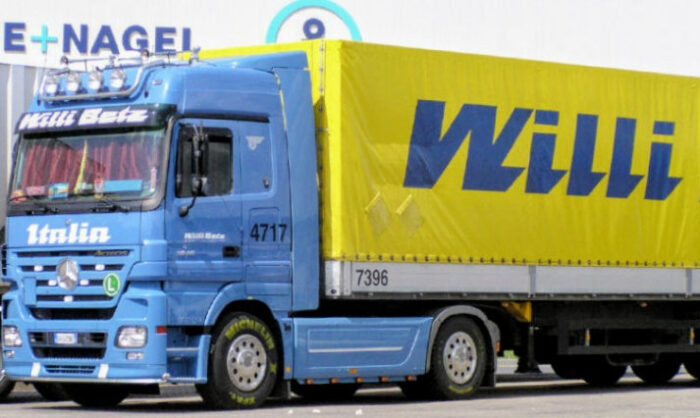 Zu sehen ist ein Lkw der ehemaligen Spedition Willi betz. 